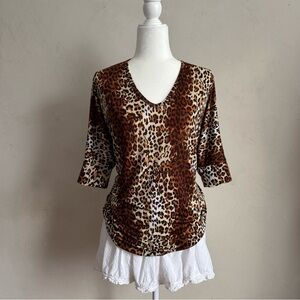 Pretty Little Young Thing Chic Leopard Print V-Neck Blouse Womens